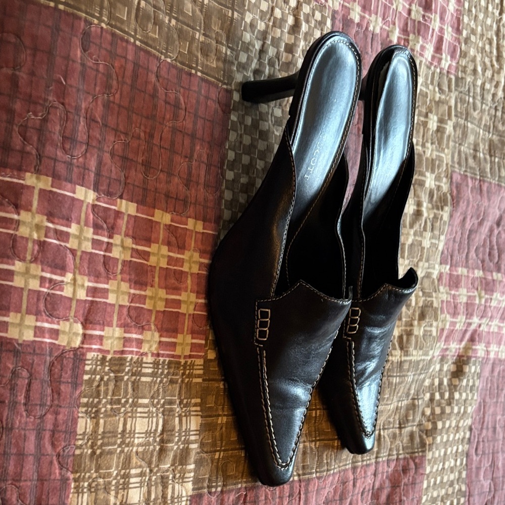 Karen Scott navy blue Leather Pointed Toe Mule Clogs - Picture 3 of 3
